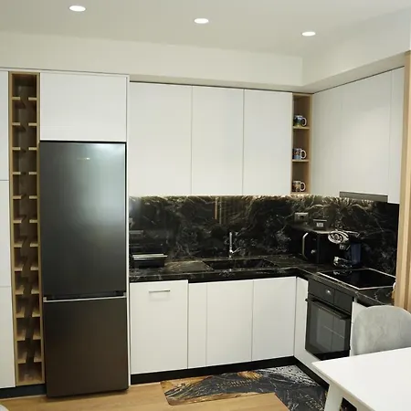 Feel Apartment