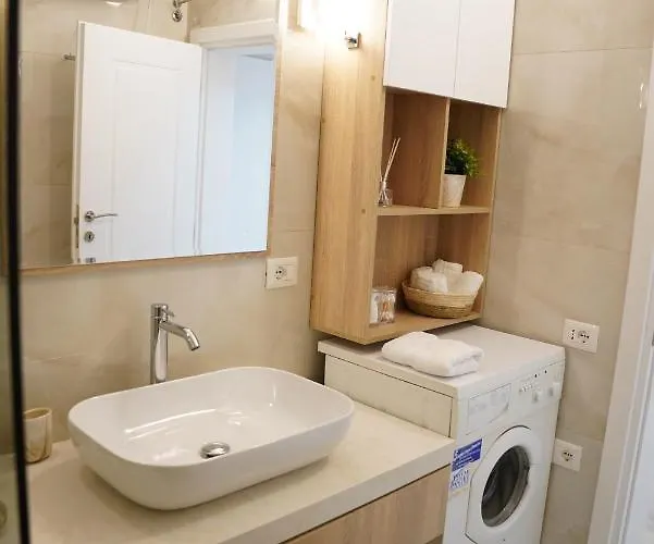 Feel 아파트 티라나